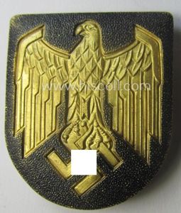 WH (KM) tropical eagle-'pith-helmet'-shield (being a: non-marked example that comes …