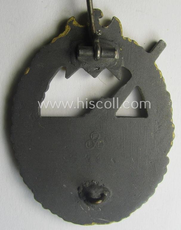 'Virtually mint' example of a WH (Kriegsmarine) 'Marine-Artillerie-Abzeichen' being a maker- (ie. F.L.L.-) marked- and/or typical zinc- (ie. 'Feinzink'-) based example as was produced by the: 'Friedrich Linden'-company — image 5