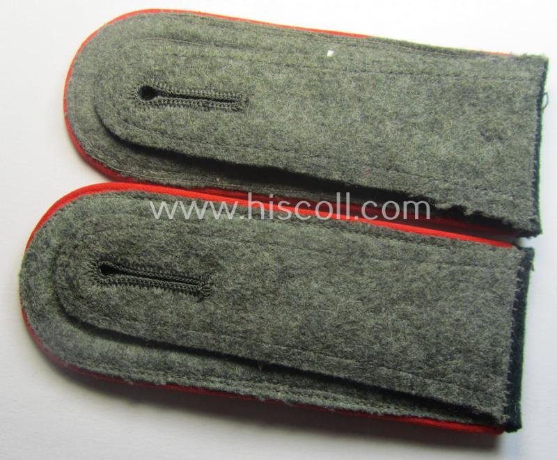 Pair of WH (Heeres) early-war-period- (ie. 'M40'-pattern) NCO-type shoulderstraps as was intended for usage by an: 'Oberwachtmeister eines (Sturm)Art.-Abts. o. Rgts.' — image 3