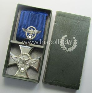Bright-silver-toned 'Polizei-D.A. 2. Stufe' (or: police loyal-service medal 2nd class) …
