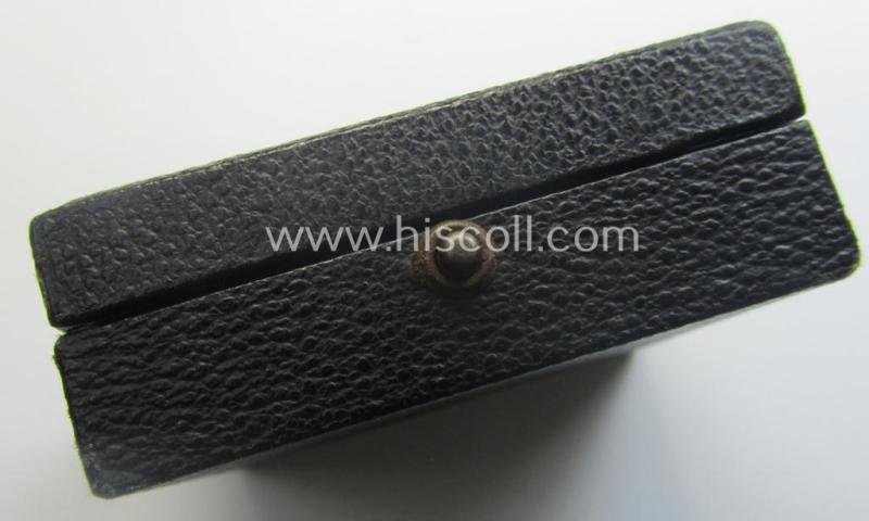 Greyish-silver-toned, 'Reichsnährstand'- (ie. 'RNSt.'-) related, commemorative-award-plaque entitled: 'Reichsnährstand - Landesbauernschaft - Blut und Boden - für züchterische Leistungen' and that comes stored in its period etui — image 7