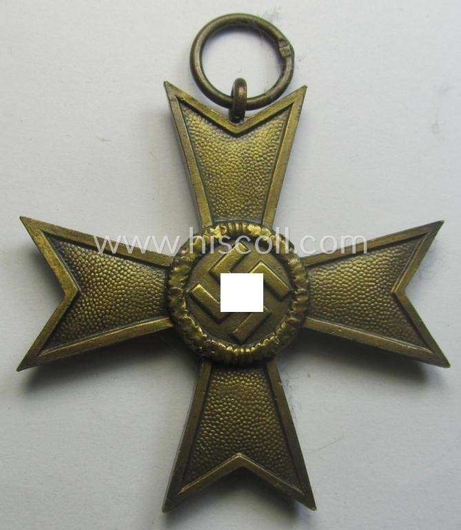Fully matching medal-set: 'KvK 2. Klasse o. Schwn.' being a clearly maker- (ie. '36'-) marked specimen that comes in its (incomplete ie. relic) pouch by the 'Hersteller': 'Burg & Leonhard - Hanau a. M.' — image 2