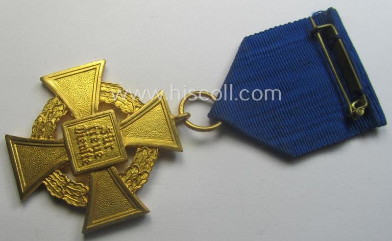 'Treuedienst Ehrenzeichen 1. Klasse' (or: golden-class, civil loyal-service-medal as intended for 40 yrs. of loyal service) being a maker- (ie. '1'-) marked specimen by the: 'Deschler & Sohn'-company — image 3
