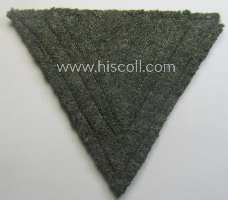 WH (Heeres) 'Armwinkel' (or: arm-chevron) as executed on typical field-grey-coloured wool as was specifically intended for usage by a soldier with the rank of: 'Obergefreiter' — image 3