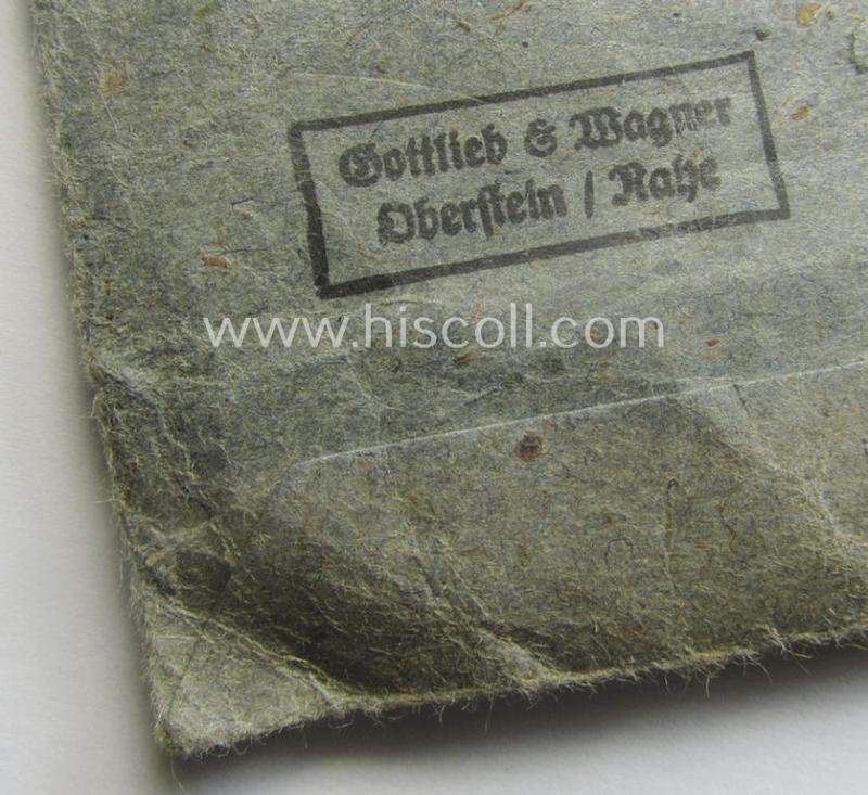Interesting (and complete!) 'Eisernes Kreuz II. Klasse'-set comprising of a non-maker-marked example that comes stored in its period, 'Zellstoff'-based pouch by the distributor (ie. 'Hersteller'): 'Gottlieb & Wagner - Oberstein/Nahe' — image 7