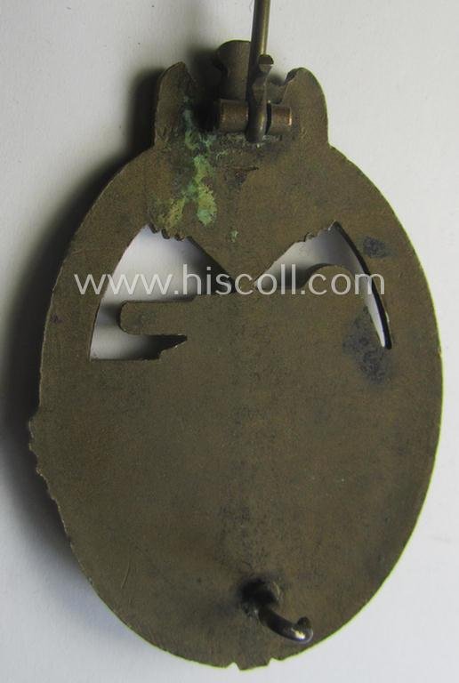 Superb, 'Panzerkampf-Abzeichen in Bronze' being a (typical!) unmarked, 'Buntmetall'-based- and/or 'solid-back'-specimen as was produced by the: 'Karl Würster'-company — image 5