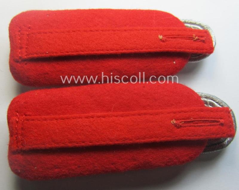 Pair of WH (Luftwaffe) officers'-type shoulderboards as piped in the bright-red-coloured branchcolour was intended for usage by an: 'Oberst eines Flak-Artillerie Rgts. o. Abtlgs.' — image 3