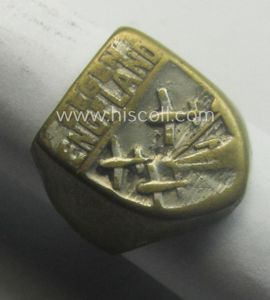 WH (LW, Heeres, KM etc.) related, metal-based so-called: 'souvenir'-ring depicting …