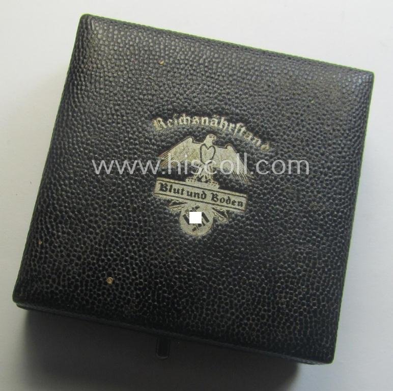 Greyish-silver-toned, 'Reichsnährstand'- (ie. 'RNSt.'-) related, commemorative-award-plaque entitled: '5. Reichsnährstands-Austellung - Blut und Boden - Leipzig 1939 - Rohmilch' and that comes stored in its period etui — image 5