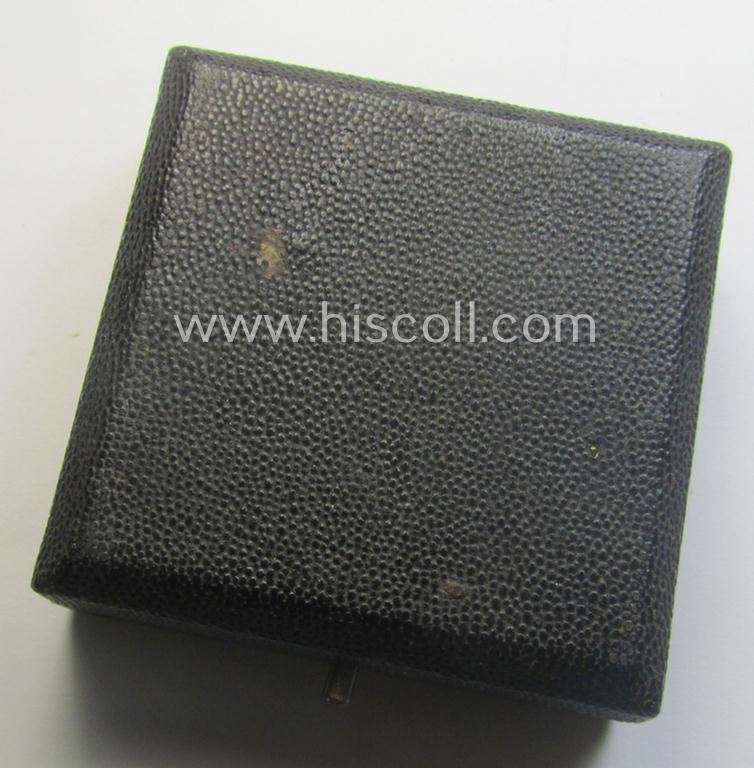 Greyish-silver-toned, 'Reichsnährstand'- (ie. 'RNSt.'-) related, commemorative-award-plaque entitled: '5. Reichsnährstands-Austellung - Blut und Boden - Leipzig 1939 - Rohmilch' and that comes stored in its period etui — image 6