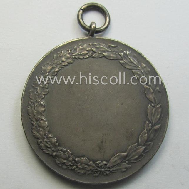 Unusually seen, frosted-silver-toned and TR-period shooting-medal showing on its front a uniformed hunter and that is entitled: 'Schützenkönig 1937/38 - Peter Fücker' — image 2