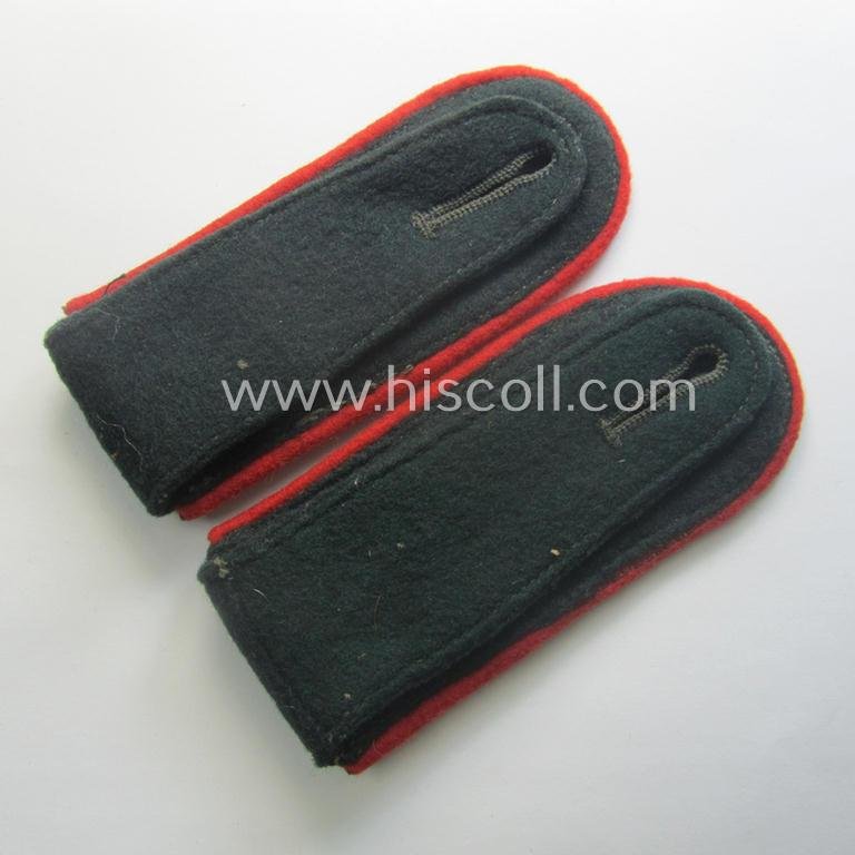 Pair of WH (Heeres) early-war-period- (ie. 'M40'-pattern and typical privately-purchased) NCO-type shoulderstraps as was intended for usage by a: 'Wachtmeister eines (Sturm)Art.-Abts. o. Rgts.' — image 3