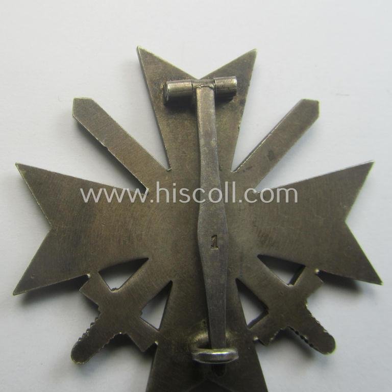 'Kriegsverdienstkreuz 1. Klasse mit Schwertern' as executed in typical, silverish-coloured metal (ie. 'Buntmetall') being a clearly maker- (ie. '1'-) marked specimen by the desirable maker: 'Deschler & Sohn' — image 4