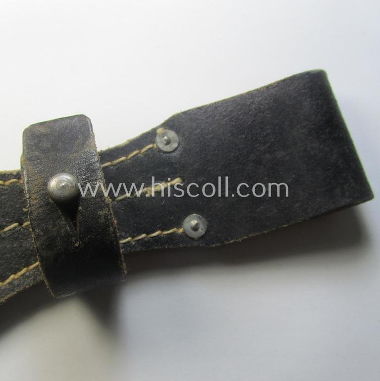 Genuine-leather-based- and/or black-coloured, 'standard-pattern' (and I deem later-war-period) WH (Heeres, Waffen-SS, Luftwaffe etc.) so-called: K98 bayonet-frog (ie. 'Tragetasche o. Koppelschuh') being a maker-marked (ie. 'RbN.'-numbered) example — image 3