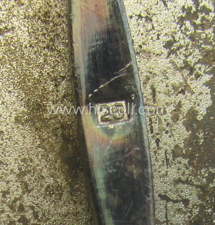 'Eisernes Kreuz 1. Klasse' (ie. Iron Cross 1st Class) being a maker- (ie. '26'-) marked example as was produced by the company: 'B.H. Mayer's Kunstprägeanstalt' — image 4