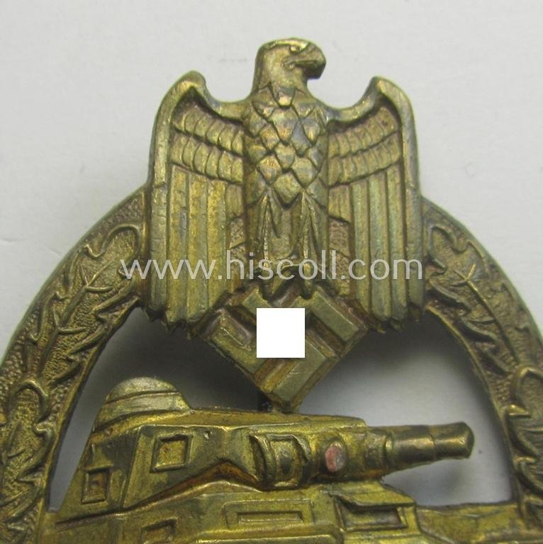 Superb, 'Panzerkampf-Abzeichen in Bronze' being a (typical!) unmarked, 'Buntmetall'-based- and/or 'hollow-back'-specimen as was produced by the: 'Karl Würster'-company — image 2