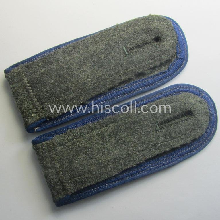 Pair of WH (Heeres) simplified- (ie. 'M44'-) pattern NCO-type shoulderstraps: 'Feldwebel eines Sanitäts-Abts. o. Rgts.' — image 3