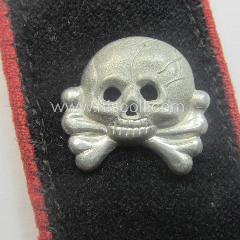 Early- (ie. mid-) war-period - albeit regrettably single! - WH (Heeres) black-coloured, woolen-based- and/or bright-pink-piped: 'Panzer'-collar-tab having an aluminium based 'Totenkopf' (ie. skull) attached — image 2