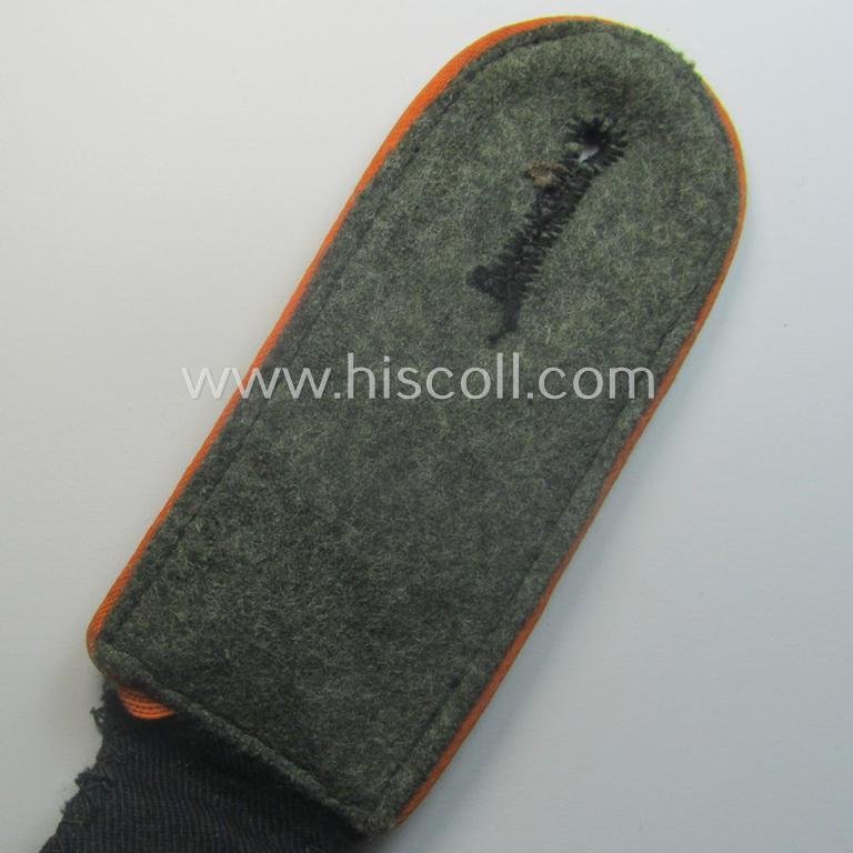 Single, Waffen-SS, EM-type shoulderstrap as piped in the bright-orange-coloured branchcolour as was intended for usage by an: 'SS-Mann' who served within the: 'SS-Feldgendarmerie-Trpn.' — image 4