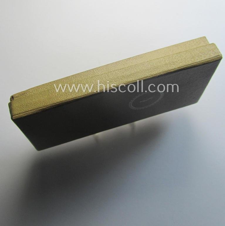 RAD (ie.'Reichsarbeitsdienst') so-called: 'Dienstauszeichnung 4. Stufe für Männer' (as was intended for 4 years loyal-service) that comes stored in its (scarcely seen and equally very nicely preserved!) light-brown-coloured box ie. etui — image 9