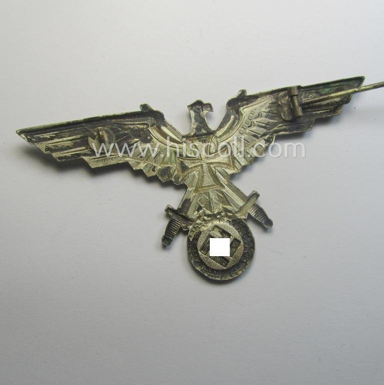 Bright-silver-toned - and I deem 'Buntmetall'-based! - so-called: D.R.K.B. (or: 'Deutscher Reichskriegerbund' aka 'Kyffhäuserbund') enlisted-mens'- (ie. NCO-) type breast-eagle (showing a black-coloured- and neatly painted iron cross-symbol) — image 4