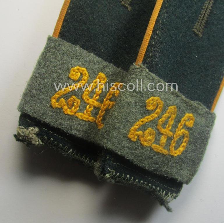 Pair of WH (Heeres) 'M40'-pattern, EM-type shoulderstraps that came with its accompanying 'Überschube'-pair: 'Soldat des Infanterie-Divisions-Aufklärungs-Abtlgs. (mot) 246' — image 2