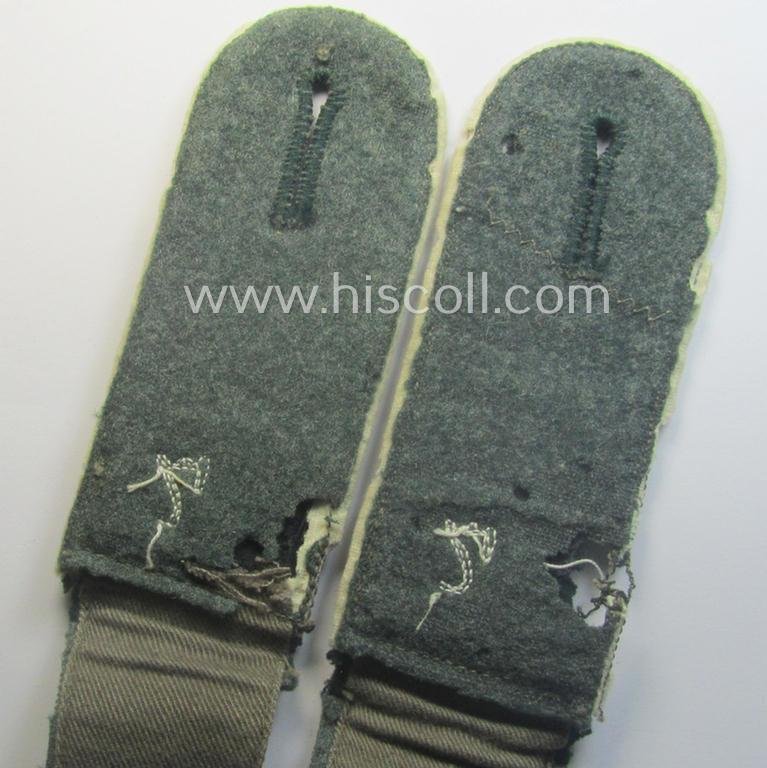 Moth-damaged (ie. relic but matching) pair of early-period (ie. 'M40'-pattern and/or rounded-styled), WH (Heeres) 'cyphered' EM-type shoulderstraps as was intended for a: 'Soldat des Inf.-Maschinengewehr-Abts. 47' — image 4