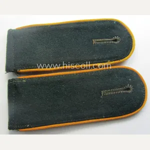 Pair of WH (Heeres) early-war-period- (ie. 'M40'-pattern), EM-type shoulderstraps as …