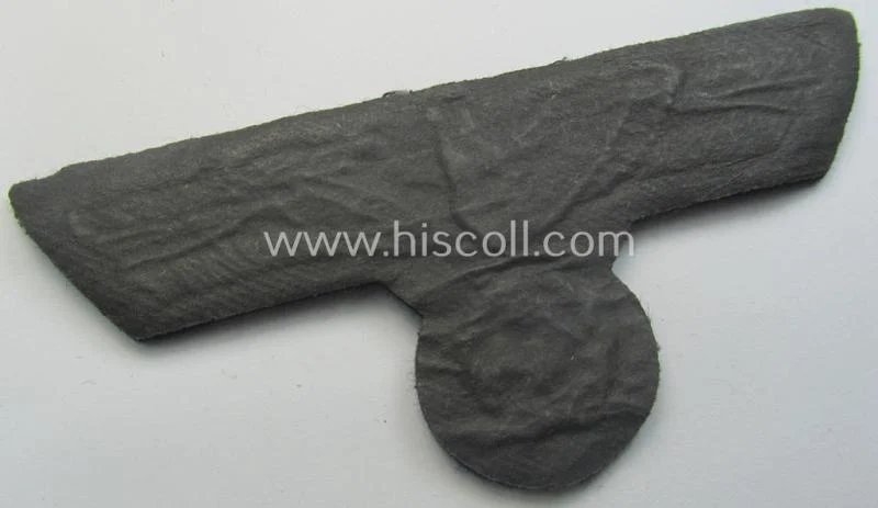 WH (Kriegsmarine) neatly hand-embroidered, officers'-type breasteagle on a darker-blue background as was specifically intended for the various naval administrative-officials (ie. 'Beambten der Kriegsmarine') — image 6