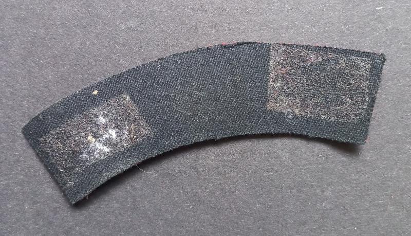 A attractive - albeit regrettably single - early printed Commando shoulder title — image 2