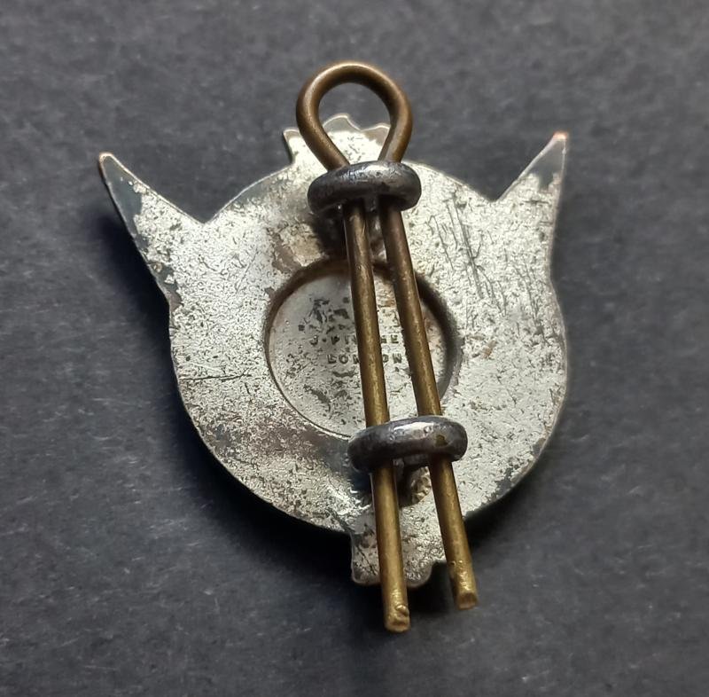 A small and sought after BBC (British Broadcast Corporation) staff pocket badge (also worn by some of the British War Corrspondents during the 2nd World War) — image 2