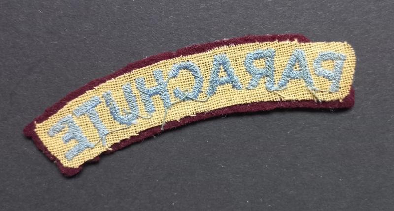 A superb - regrettably single - mid war period so called 'block type' lettering Parachute shoulder title — image 2
