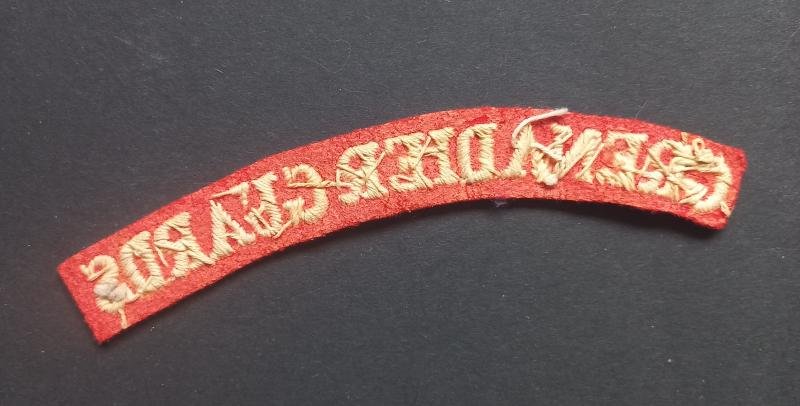 A attractive - late '30s early '40s - Grenadier Guards embroided shoulder title — image 2