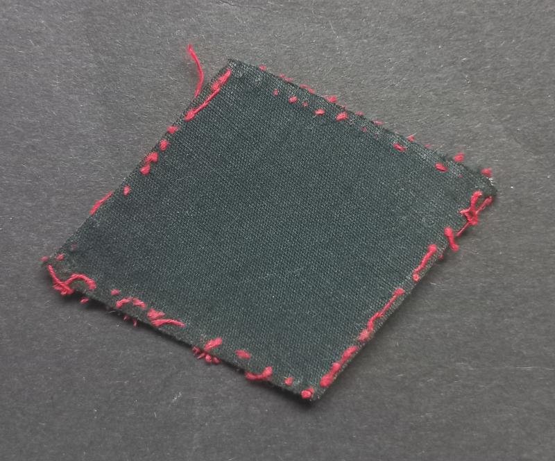 A superb (Calico Printers made) 1st Canadian Corps (HeadQuarters & Miscellaneous) shoulder formation patch — image 2