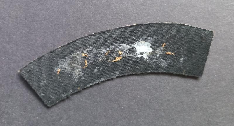 A superb and un-issued printed R.A.V.C. (Royal Army Veterinary Corps) shoulder title — image 2