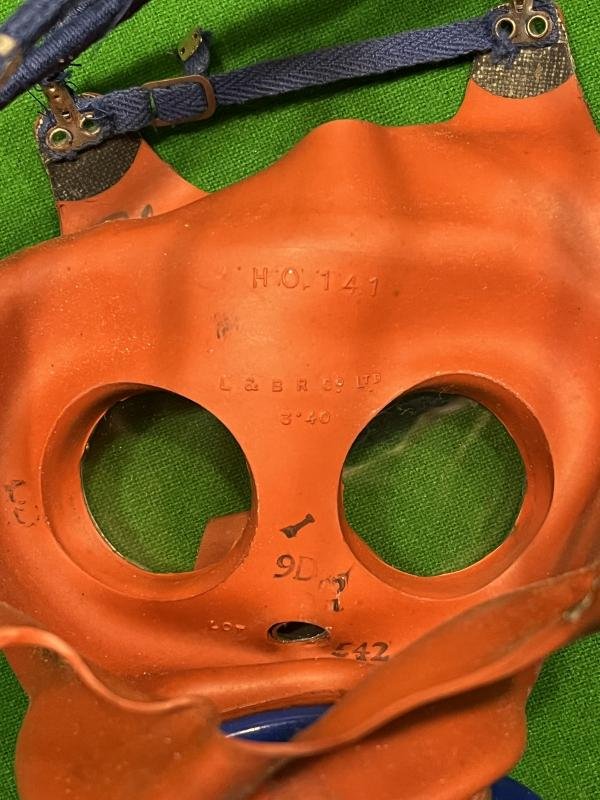 Small Child's ' Mickey Mouse ' Respirator. — image 2