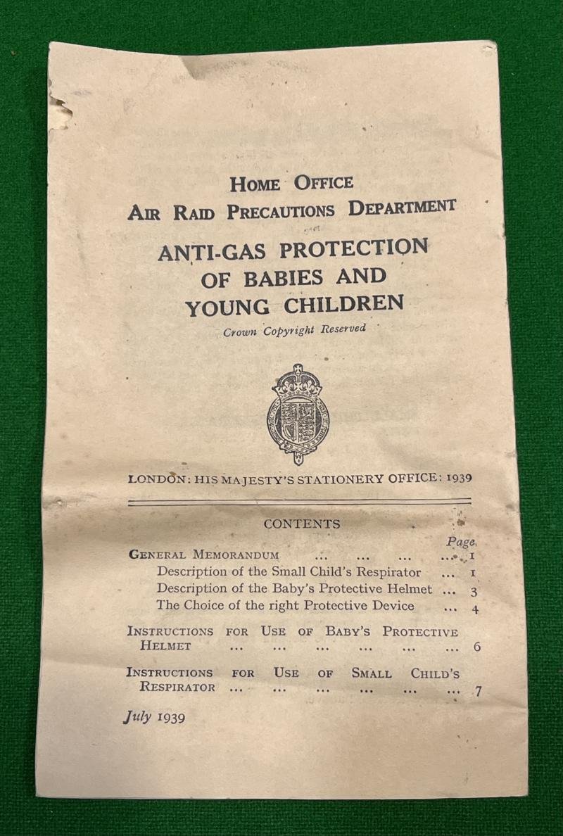 Small Child's ' Mickey Mouse ' Respirator. — image 4