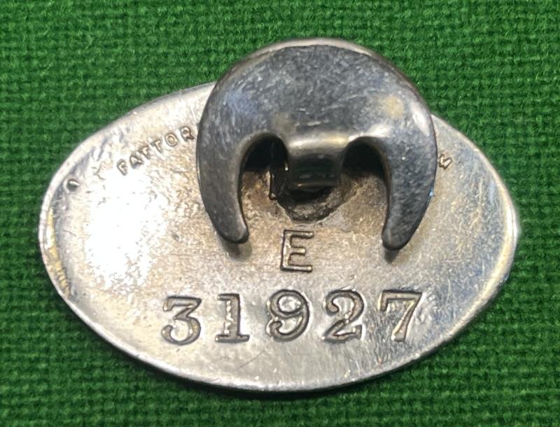 Chromed LNER Railway Service lapel badge. — image 2