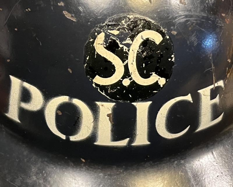 Police Special Constabulary Helmet. — image 2