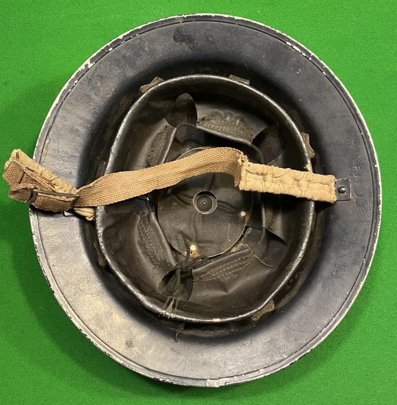 Police Special Constabulary Helmet. — image 4