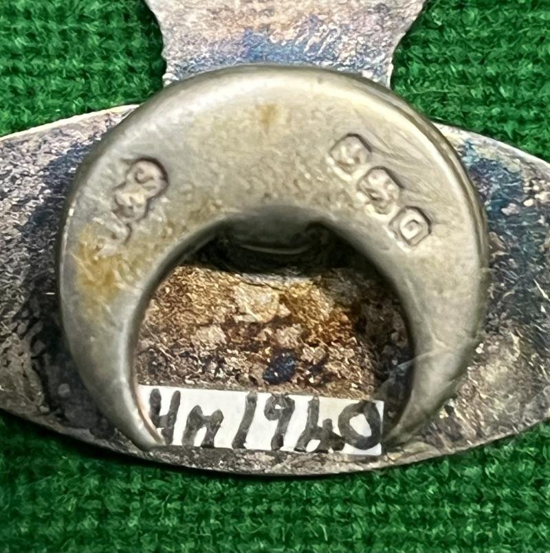 Home Guard silver lapel badge. — image 3