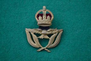 R.A.F. NCO's Cap Badge.