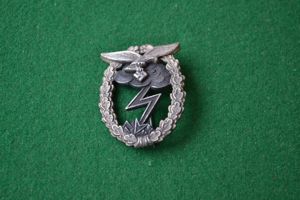 Luftwaffe Ground Assault Badge.