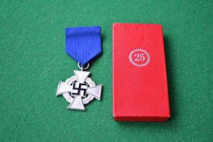 Faithful Service Cross.