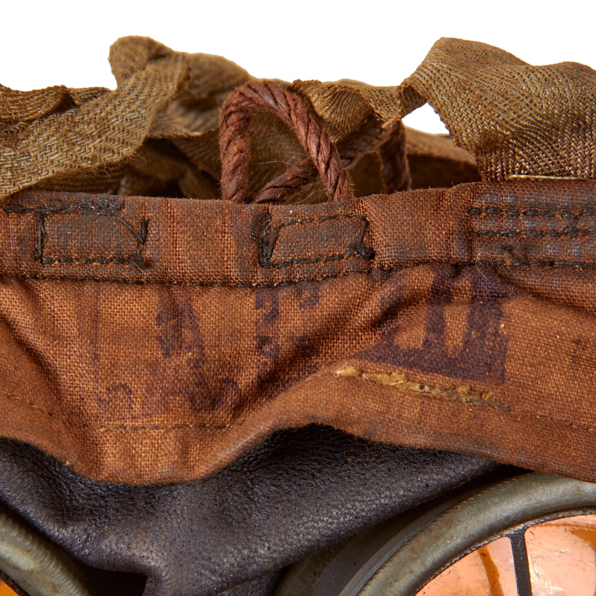 Original Imperial German WWI M1917 Ledermaske Gas Mask in Gummimaske Canister with Replica Carrying Strap — image 12