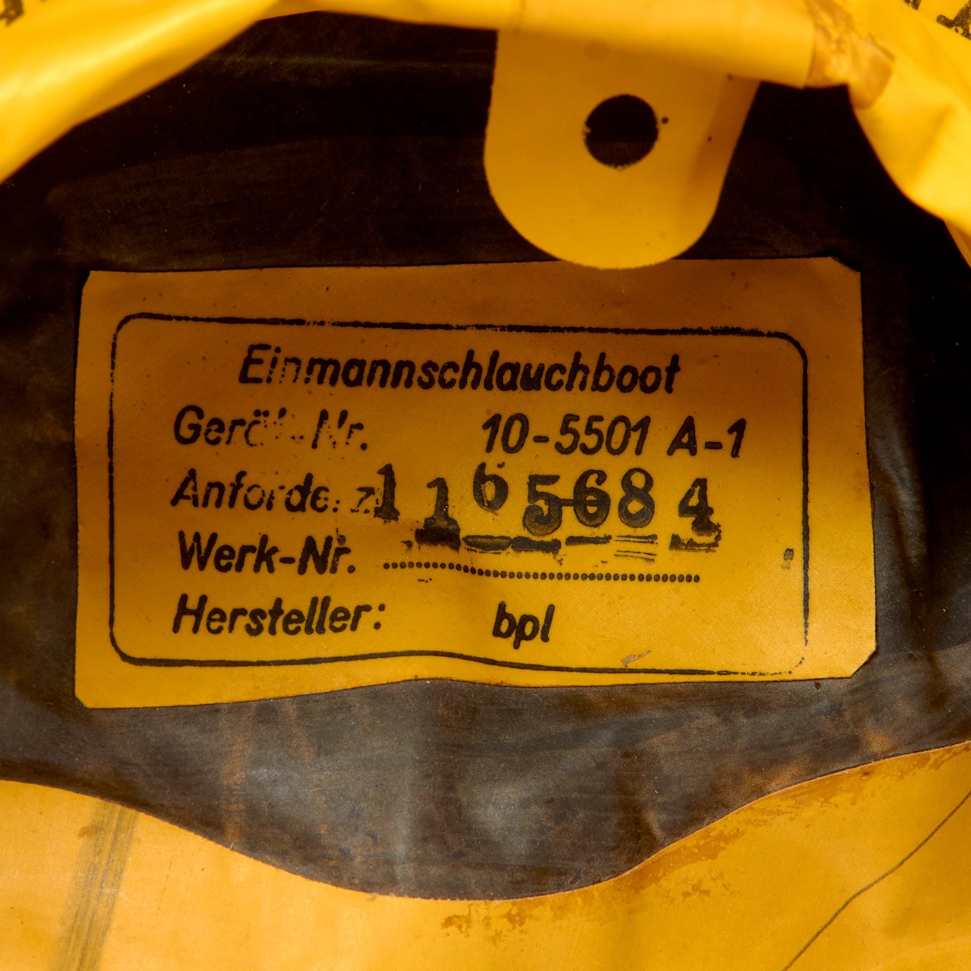 Original German WWII Unissued Luftwaffe Einmannshlauchboot Rubber Survival Dinghy Single Person Inflatable Boat by Klepper-Werke of Rosenheim with Collapsible Oar, Emergency Petrol & Water Canteens and Other Accessories — image 5