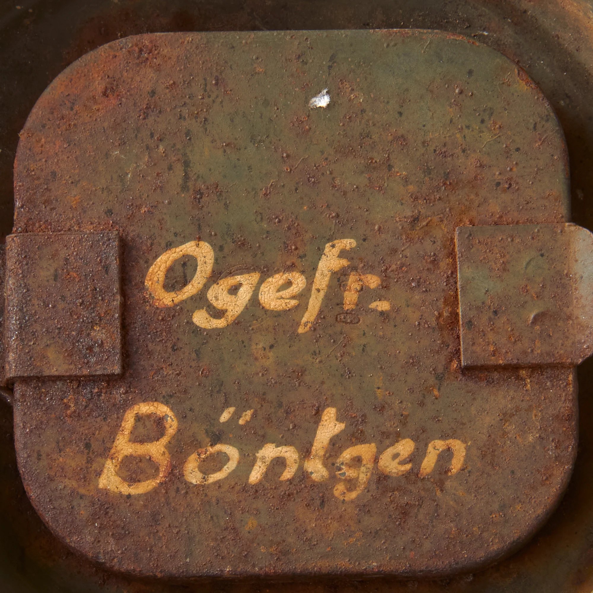 Original German WWII Named Wehrmacht 'Long Model' M38 Gas Mask Canister With Afrika Korps Period Applied Desert Camouflage Paint - Ogefr. Böntgen — image 7