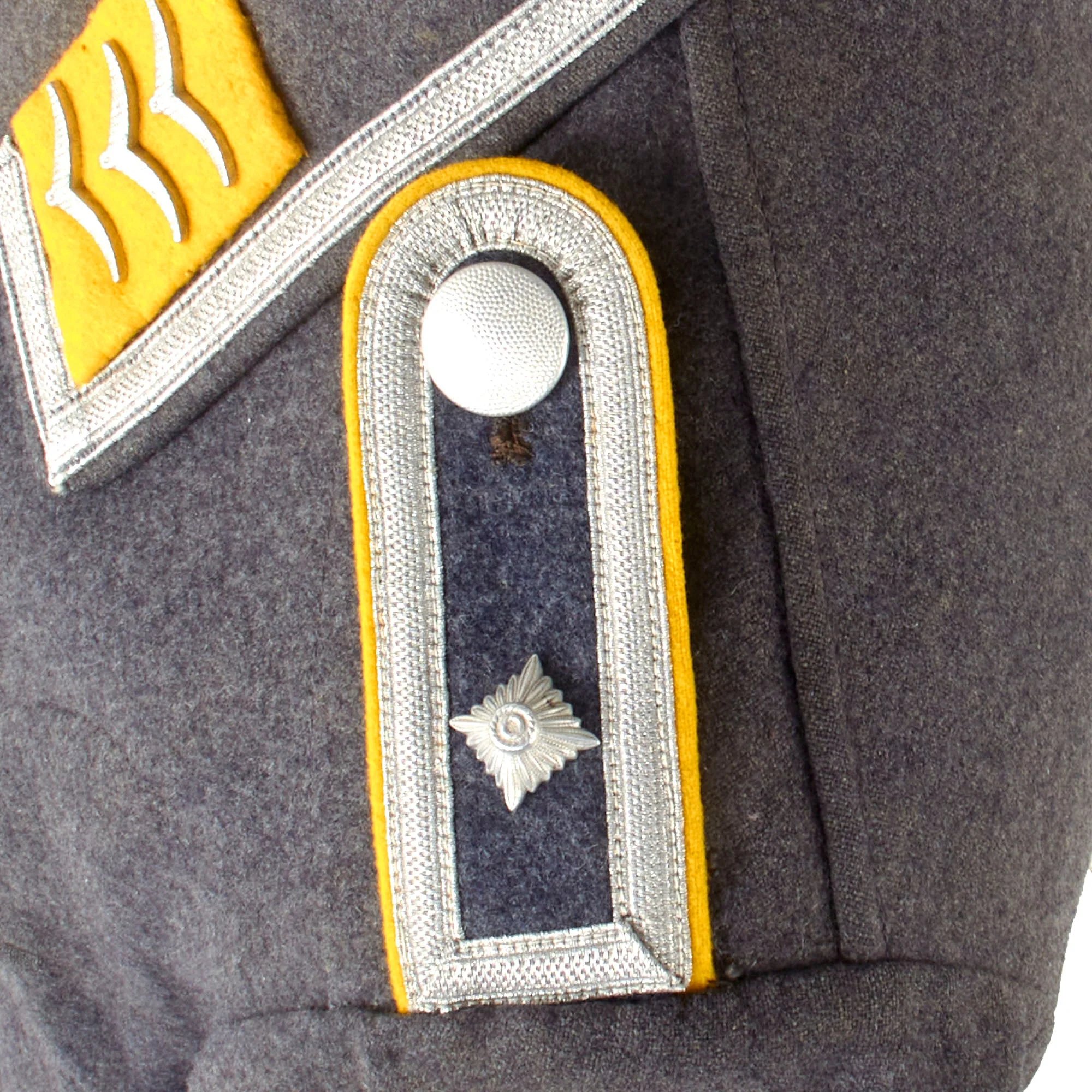 Original German WWII Luftwaffe Flight Branch Feldwebel NCO Fliegerbluse Uniform Tunic with LBA Marking - Dated 1940 — image 5