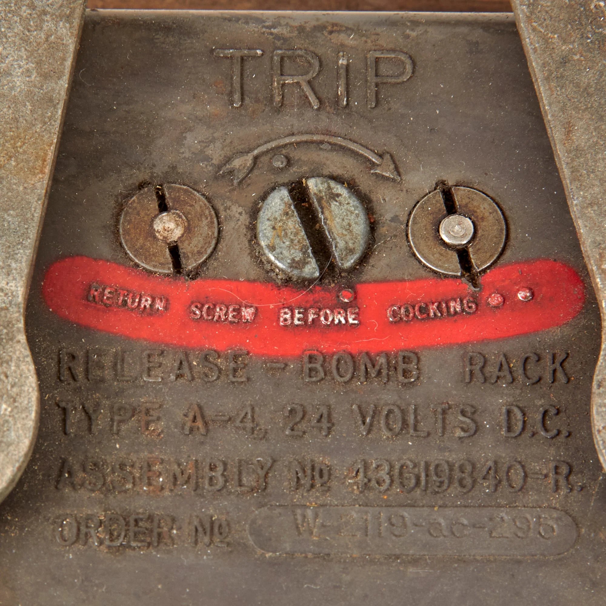 Original U.S. WWII B-17 42-3544 'Stars and Stripes' Recovered Bomb Switch on Period Mount with Provenance Note - Crashed January 5th, 1944 — image 4