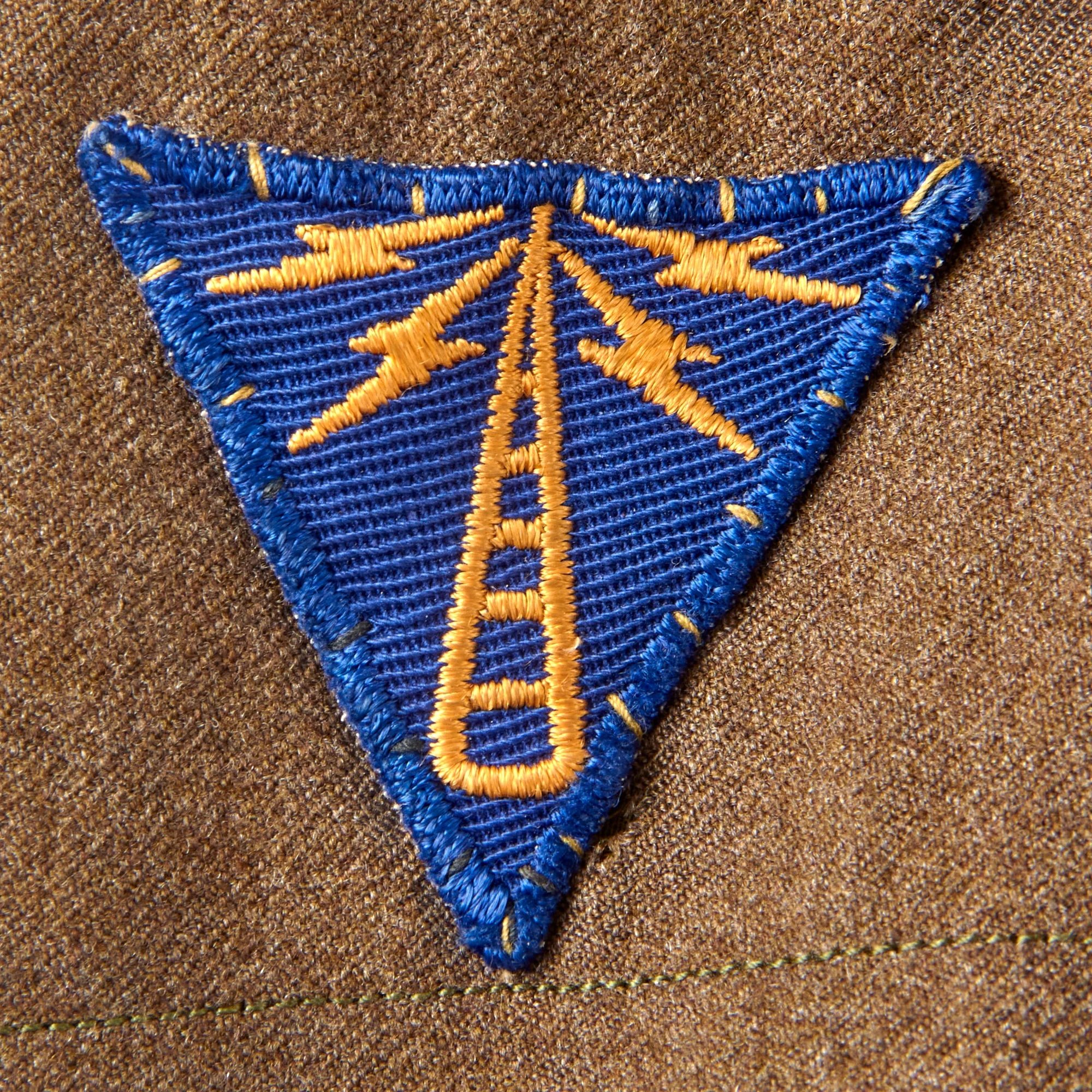 Original U.S. WWII 9th Air Force Airborne Troop Carrier Communications Specialist Uniform Jacket & Shirt with Aircrew Wings and Bullion Patch — image 14